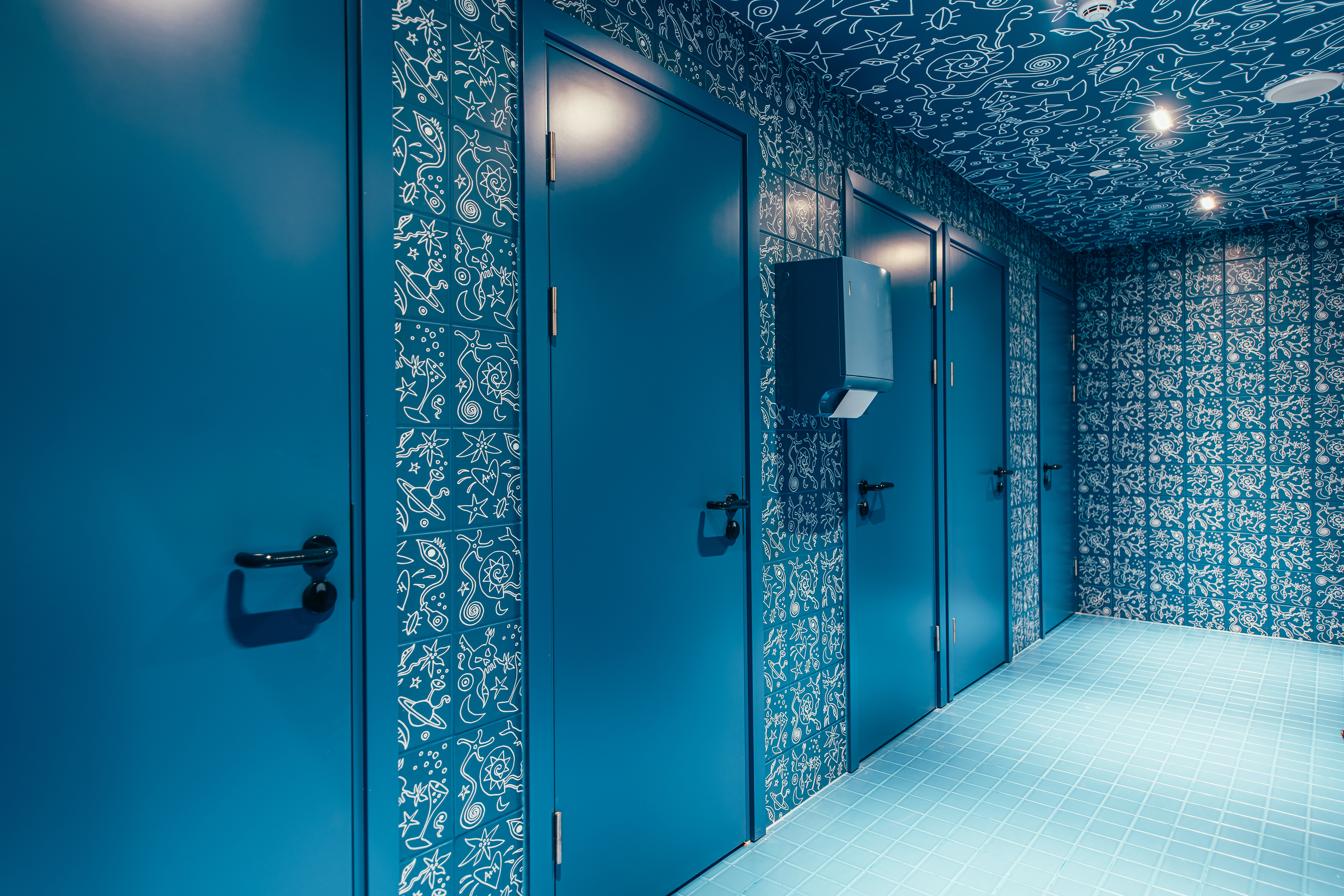 Restroom - Blue - Hotel AX
