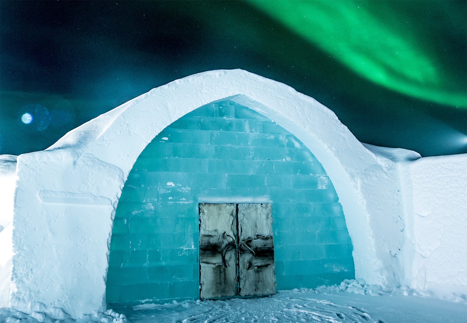 icehotel-norhern-lights-asaf-kliger