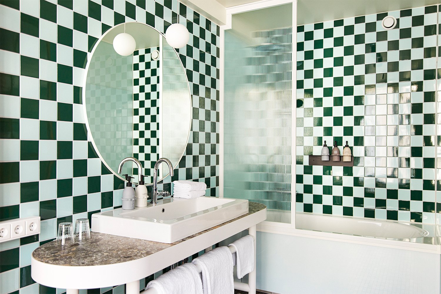 Hobo Helsinki Large King 011 Bathroom_web