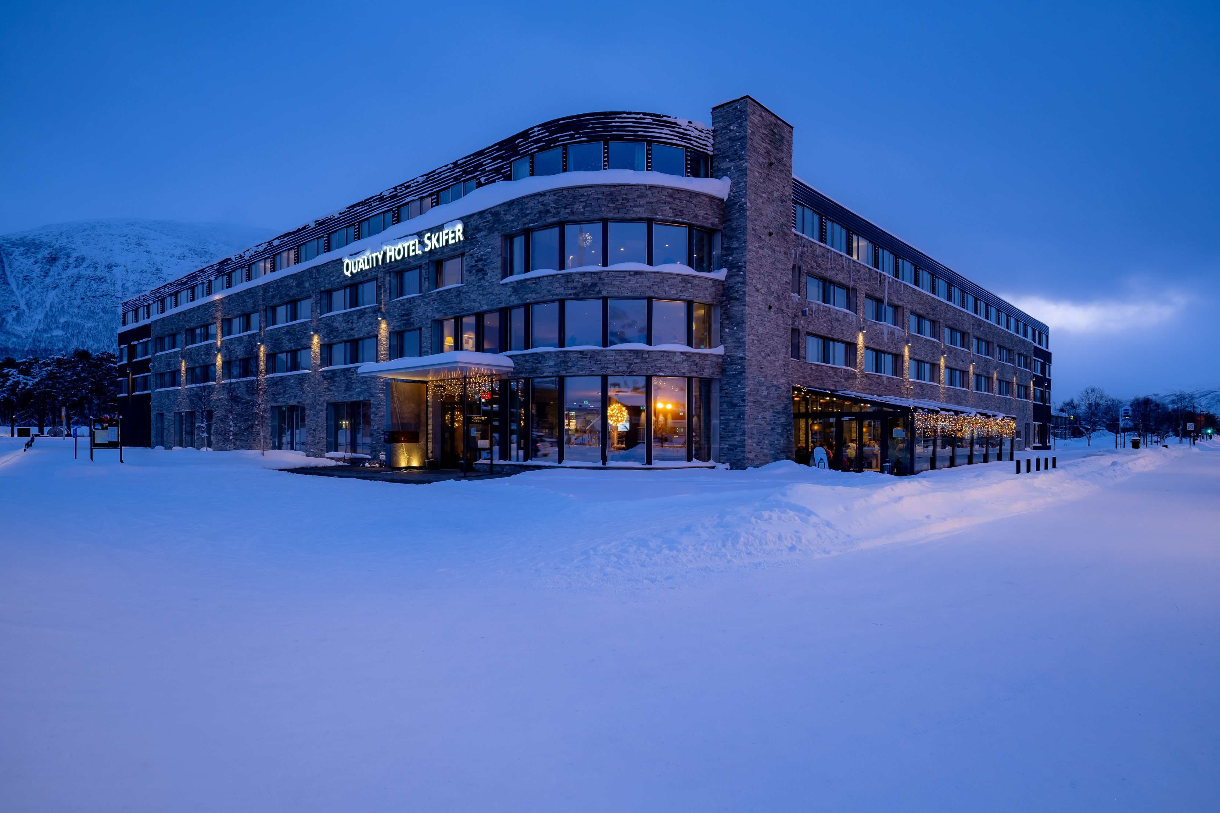 facade-quality-hotel-skifer