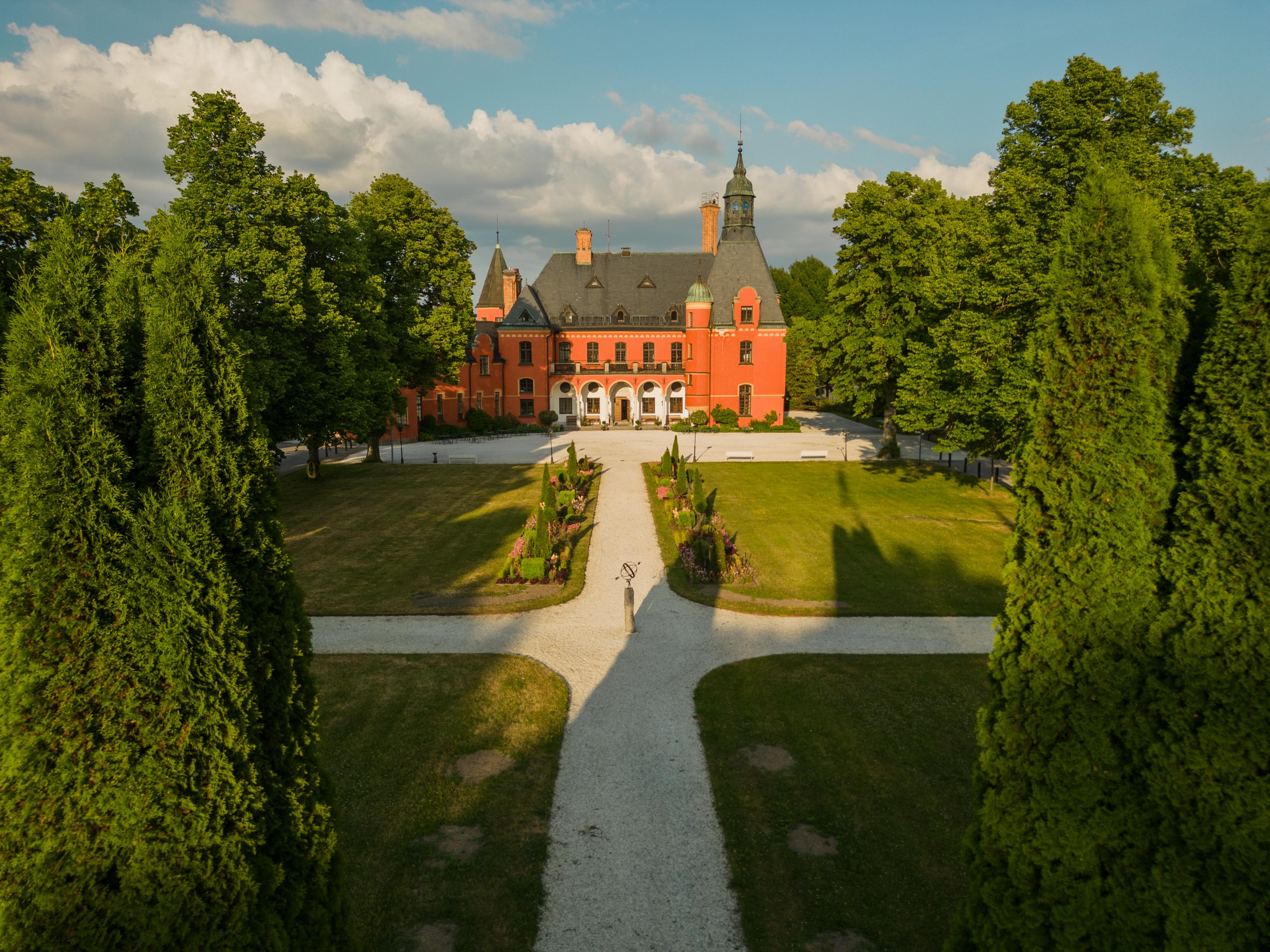 Om oss - Lejondals Slott