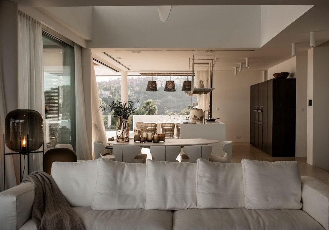 IMG_4594___media_library_original_1097_768