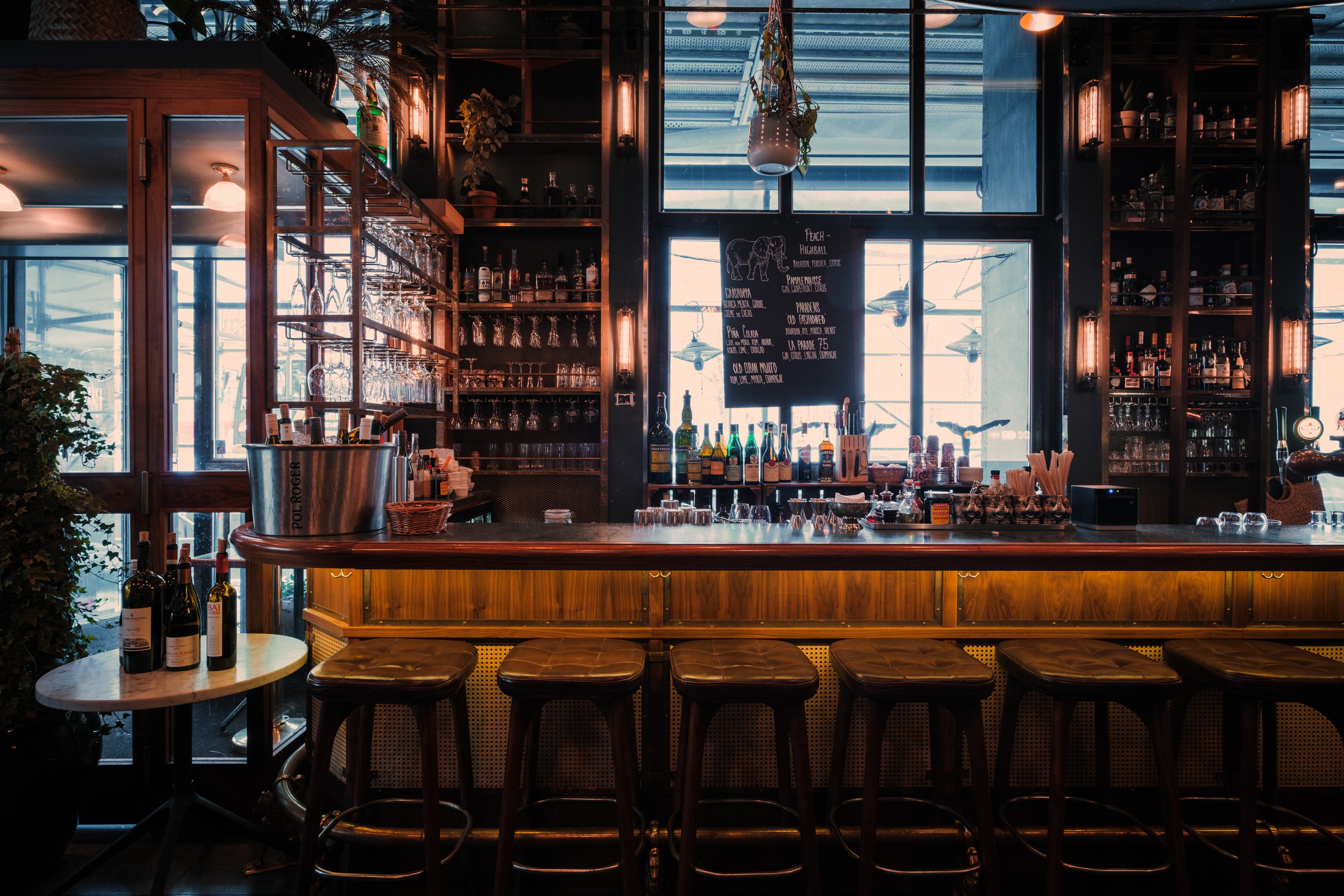 Bar - Paraden Kvarterskrog & Barservering