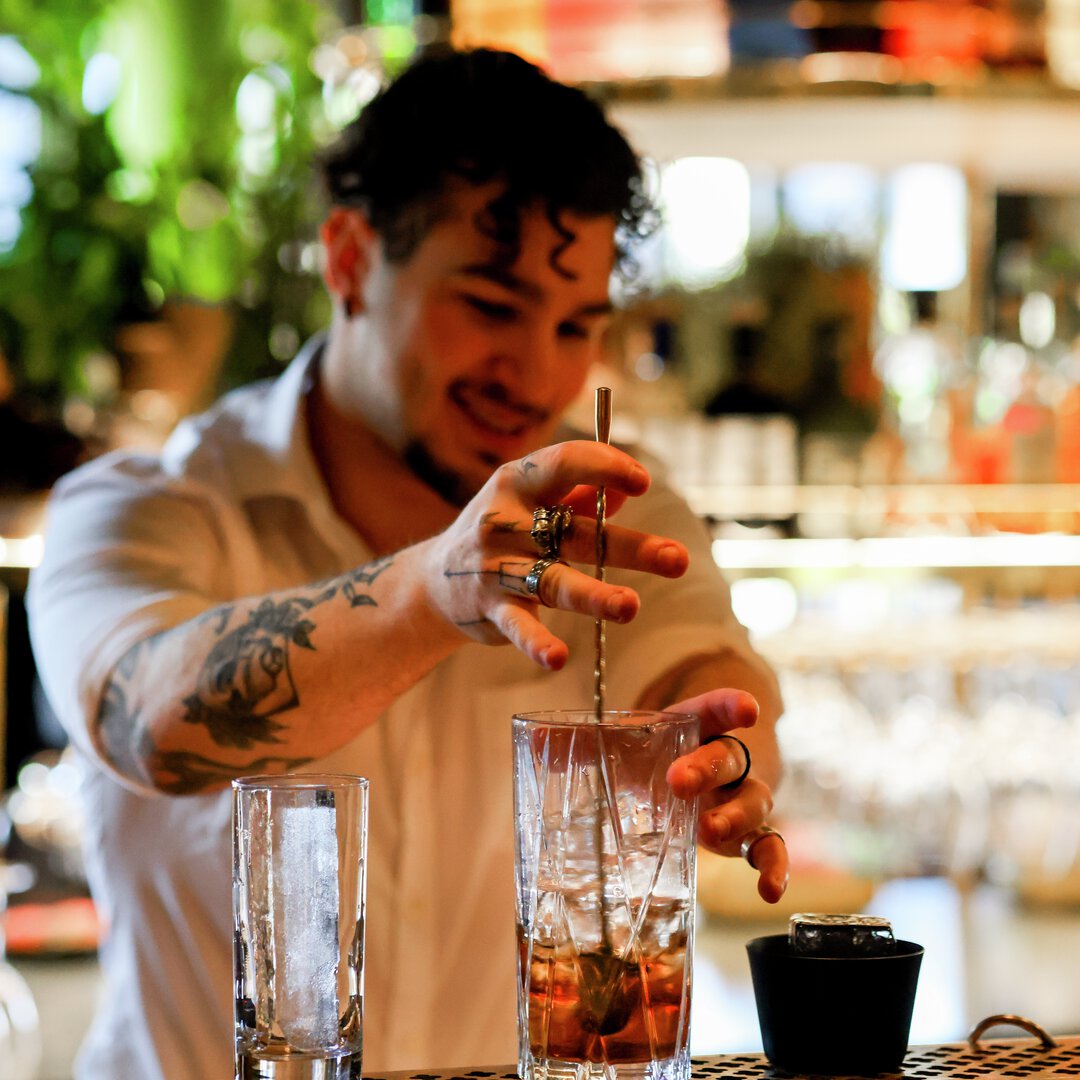 VF bartender 1