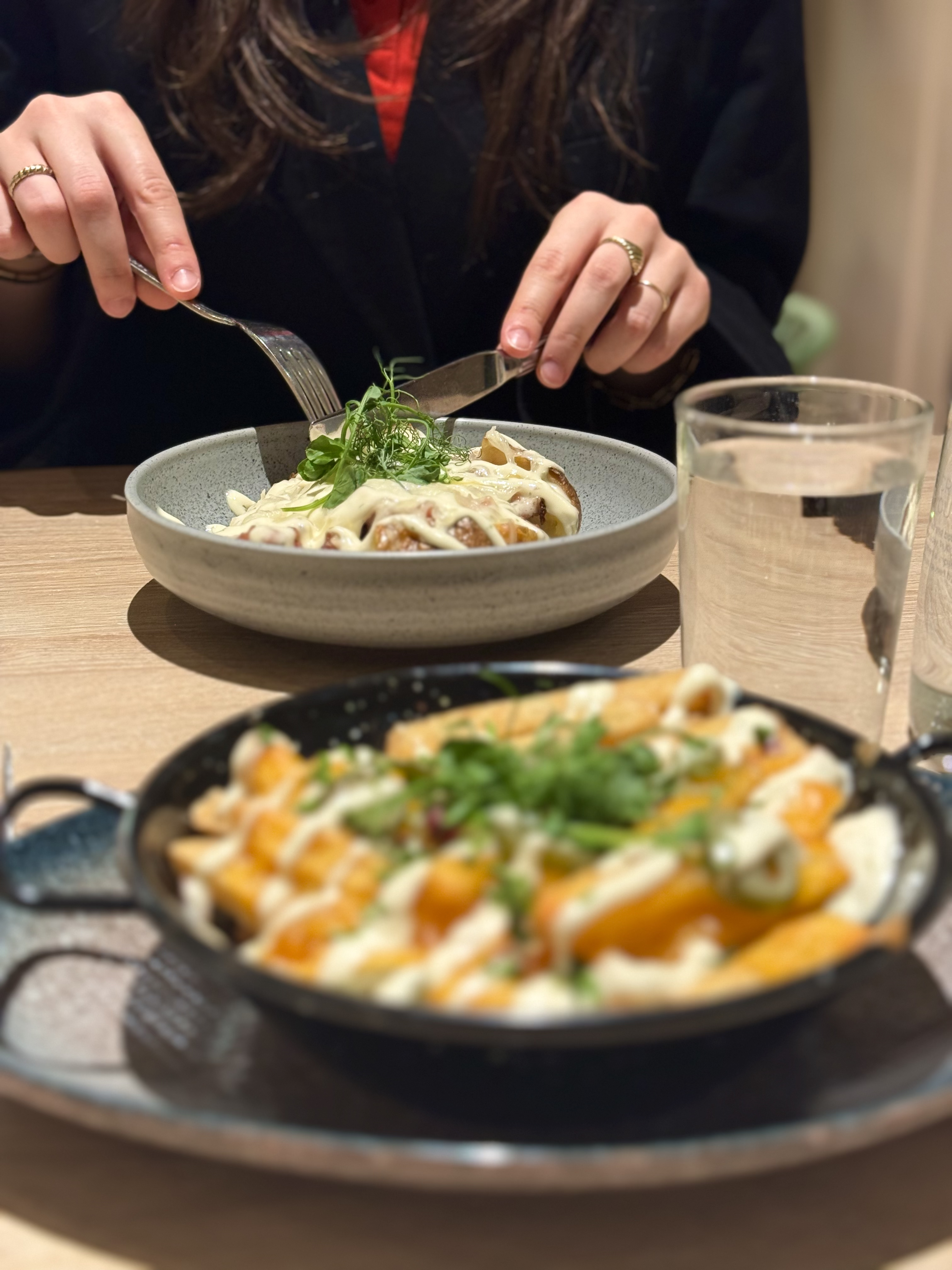 baked-potato-loaded-fries-food-café-sulten-superland-quality-hotel-sarpsborg