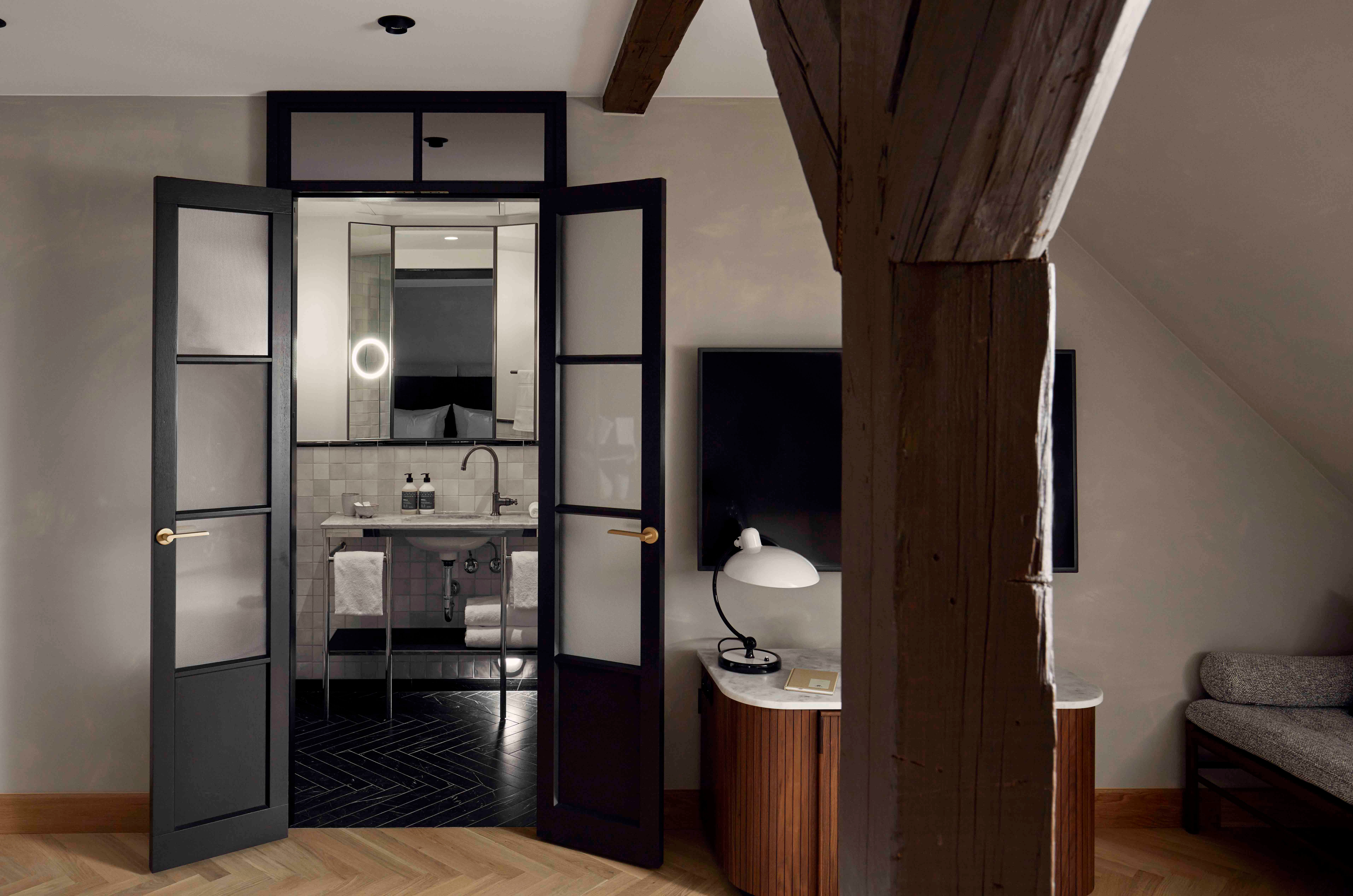 familyroom_4sal_13 (1)