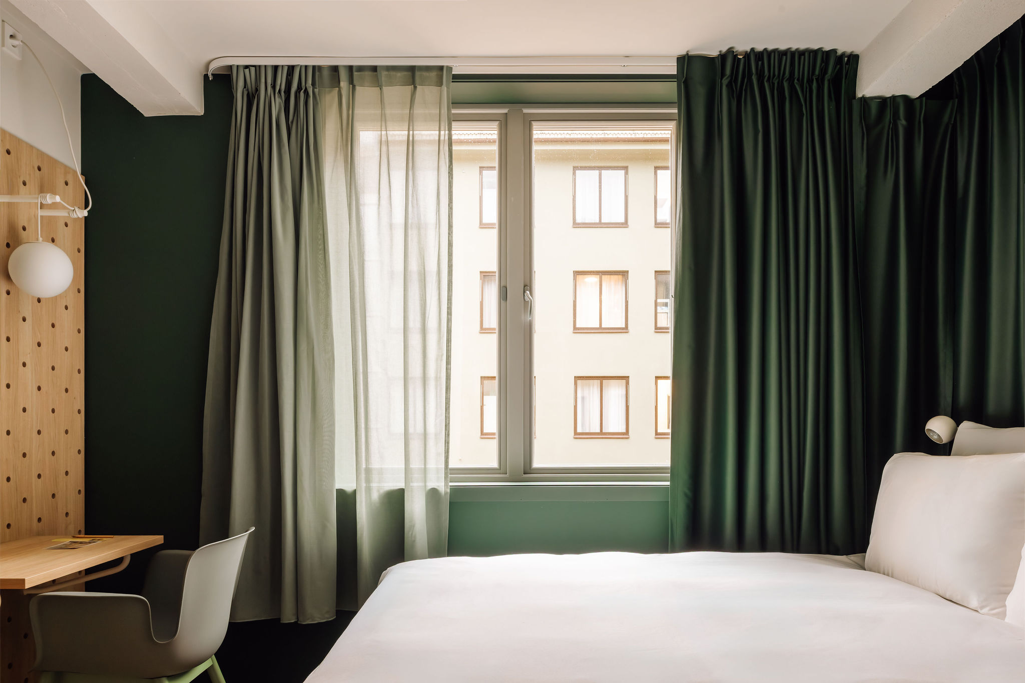 HoboHotelOslo_Room_HoboRoomCourtyard_410_00001_web