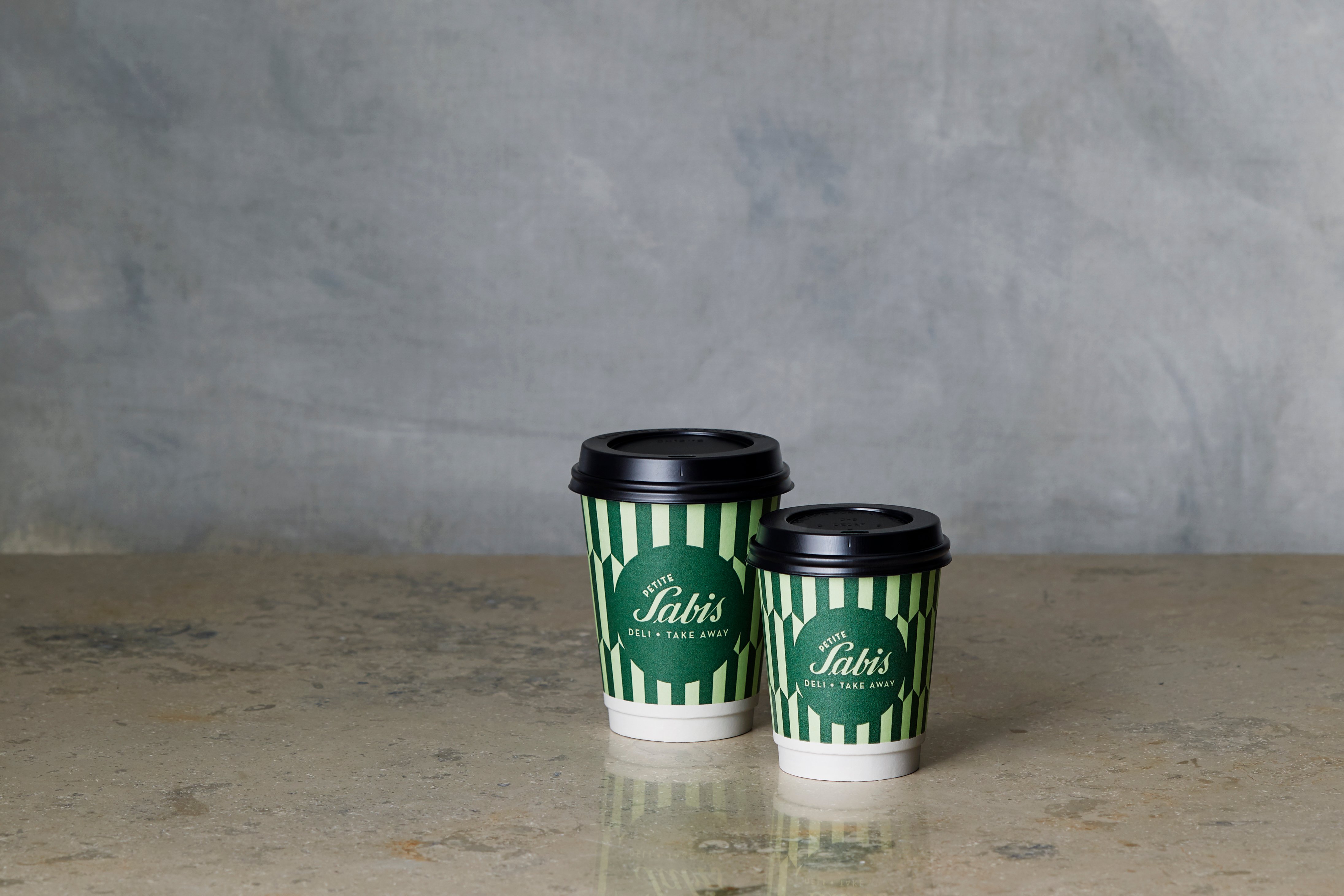 Petite Sabis-Dryck-TakeawayMuggar-Kaffe-Detalj-3