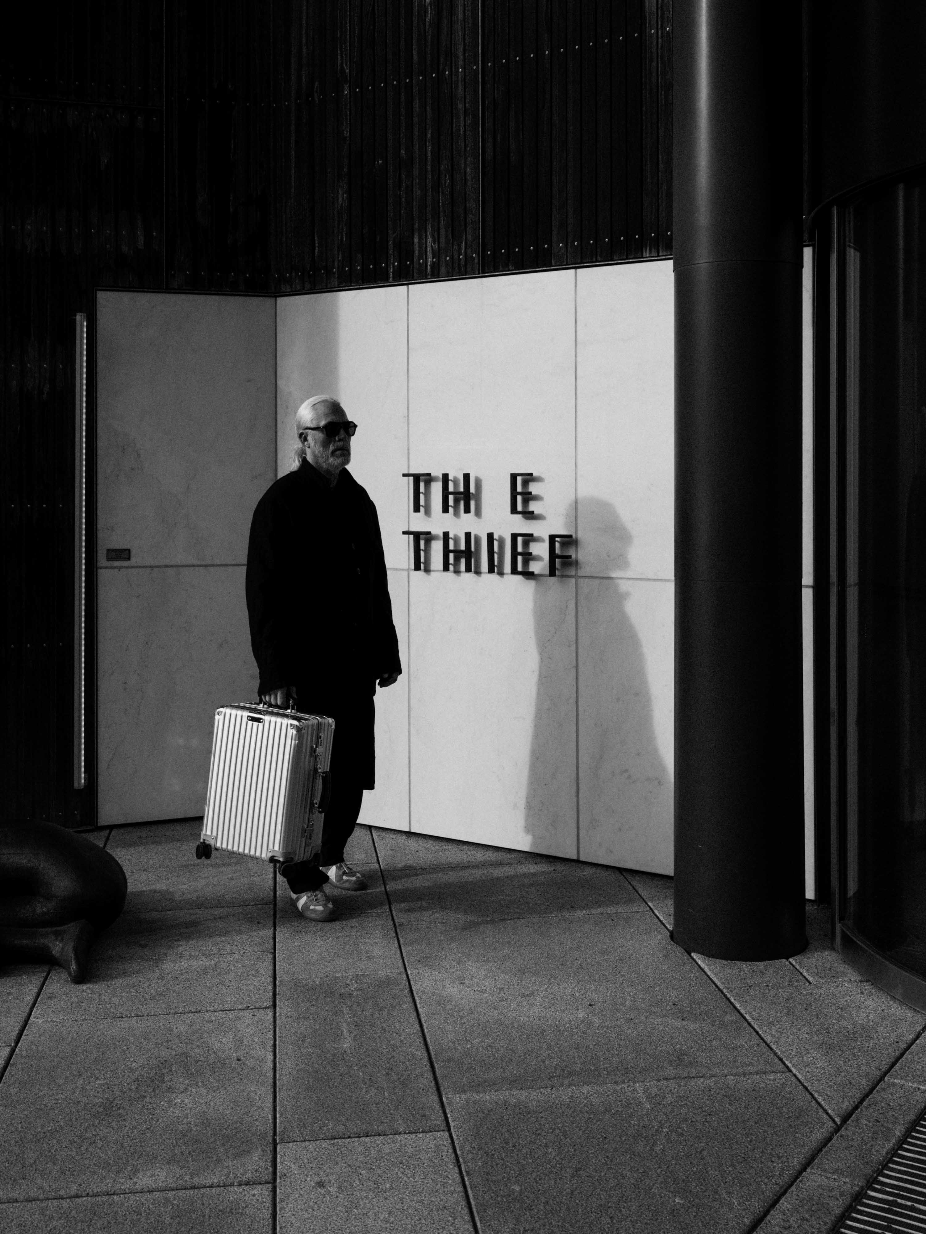 Thief_2025_ suitcase-11