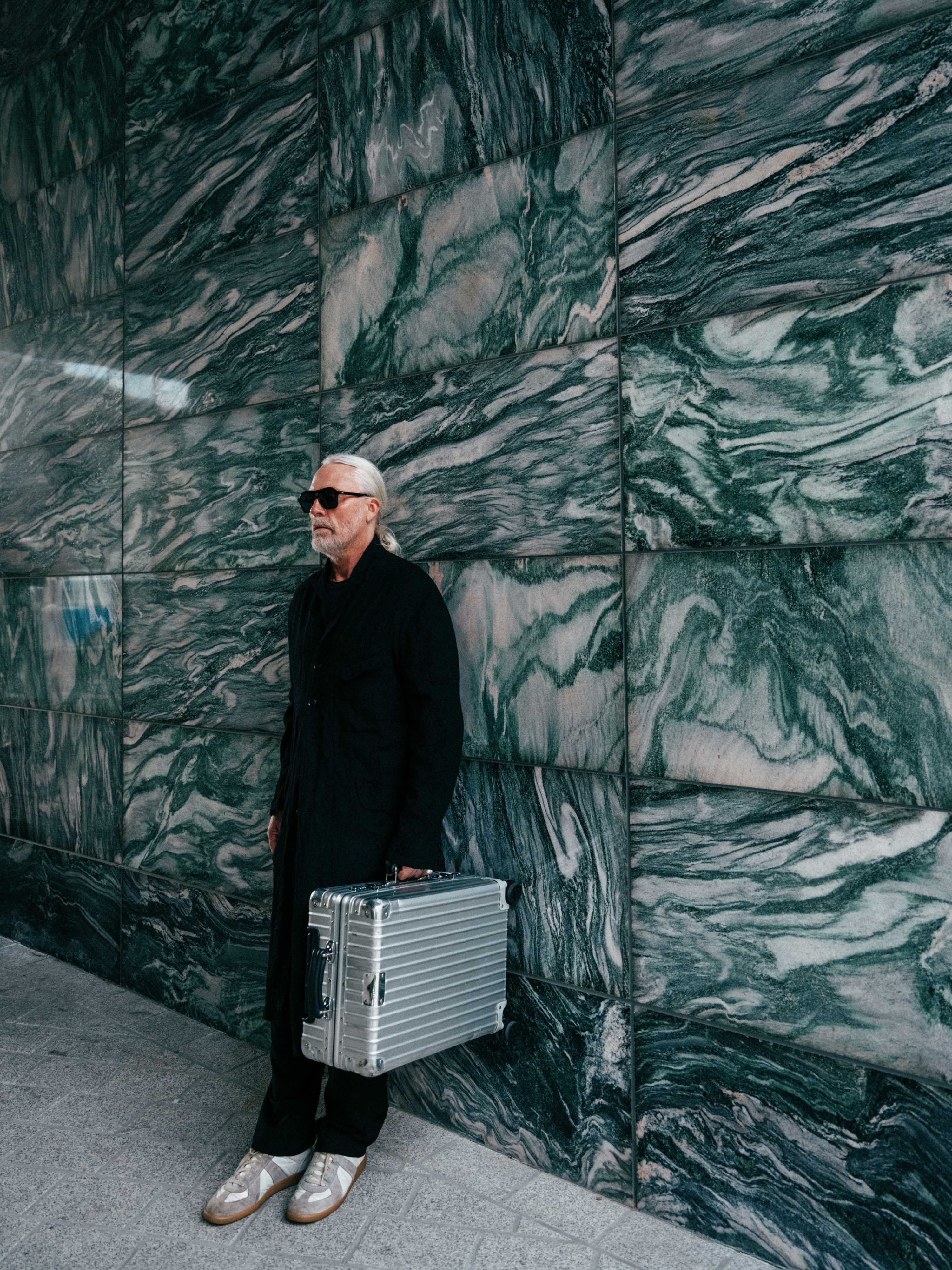 Thief_2025_ suitcase-4