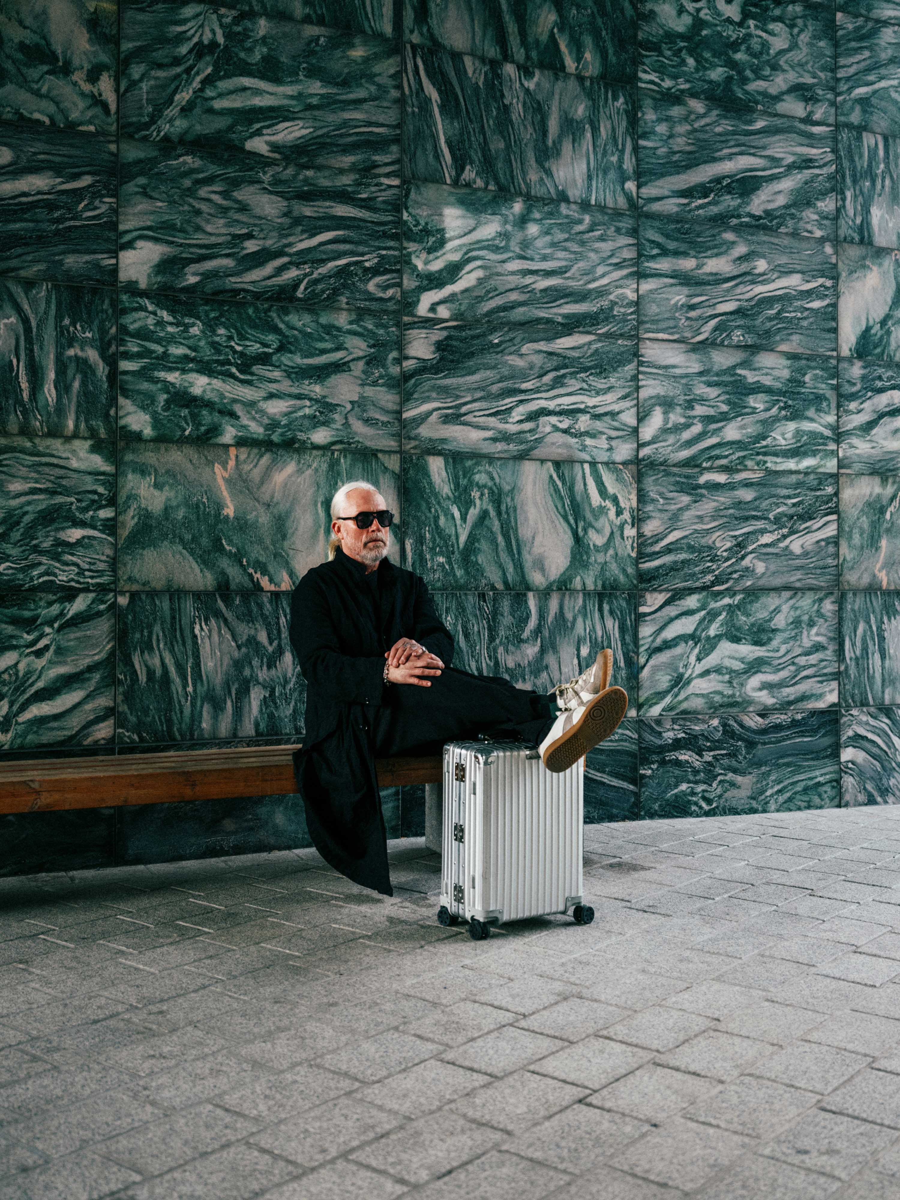 Thief_2025_ suitcase-7