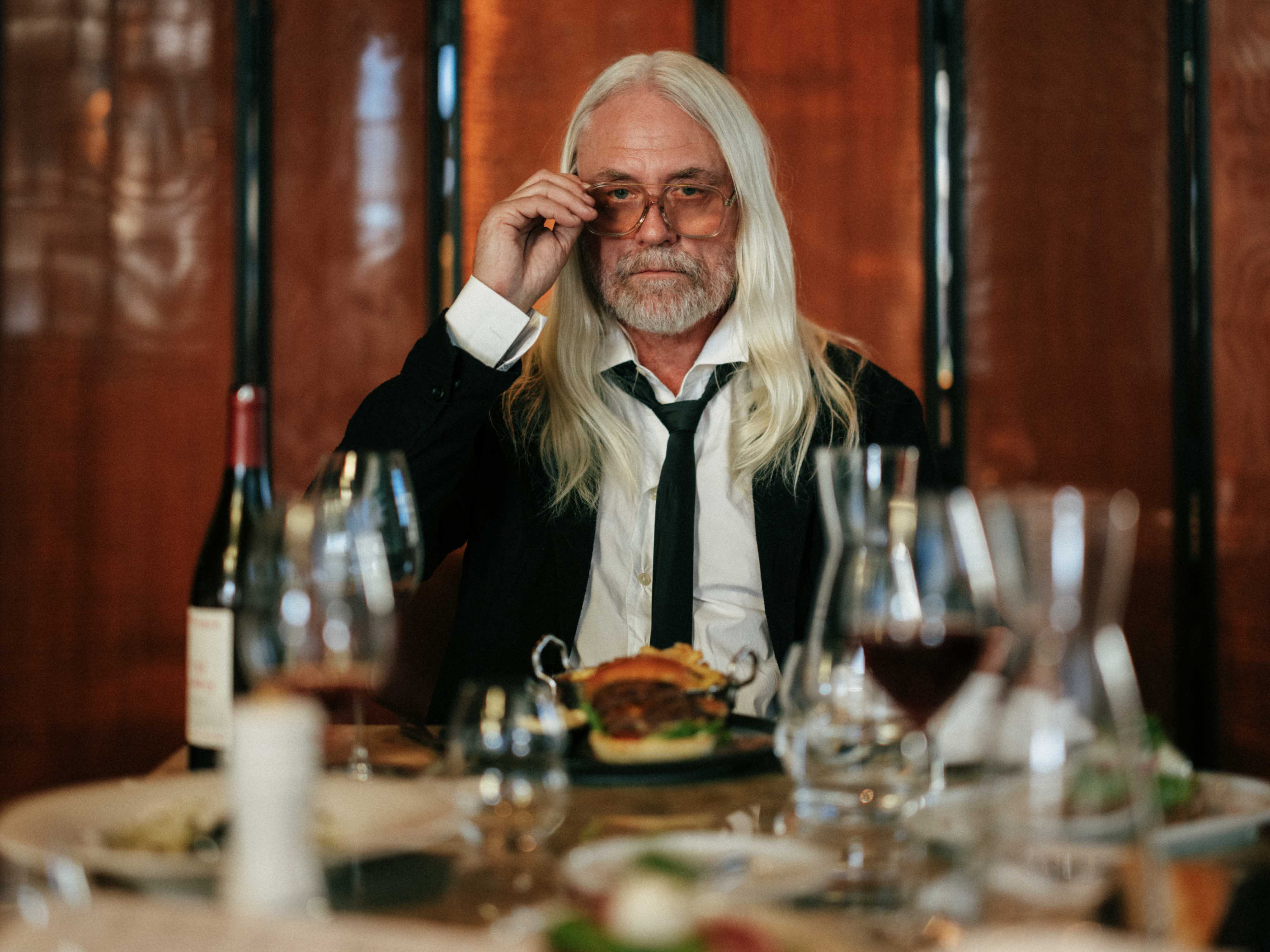 Thief_2025_ restaurant