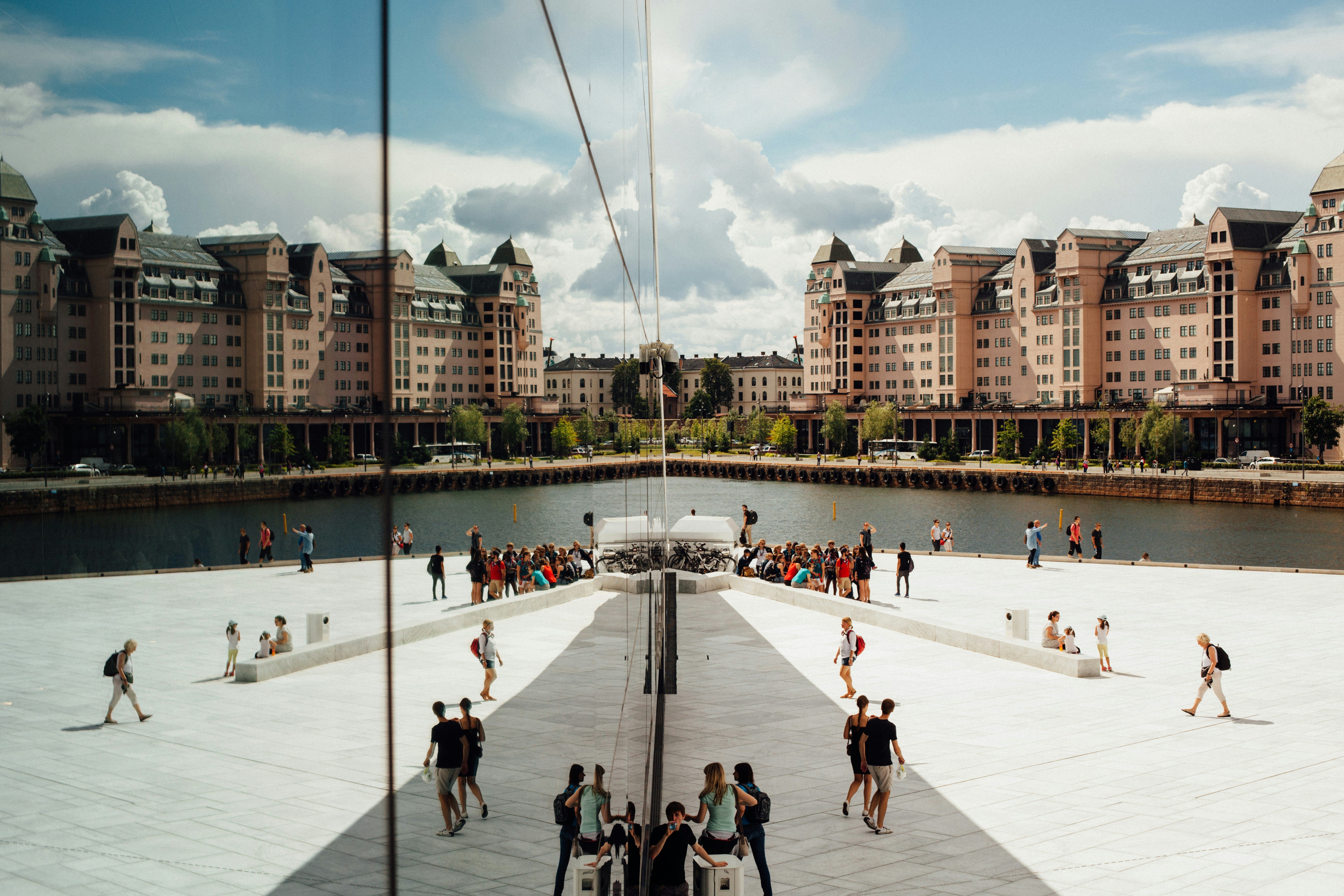 oliver-cole-aS3ftVZLrVI-unsplash