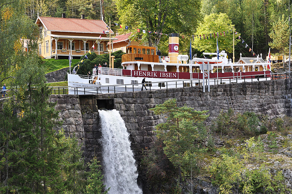 ms_henrik_ibsen_i_vrangfoss_sluser