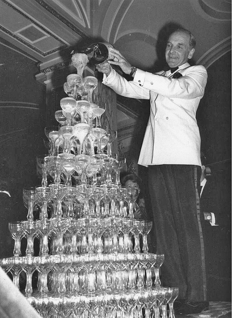 Champagnehällning_ljus