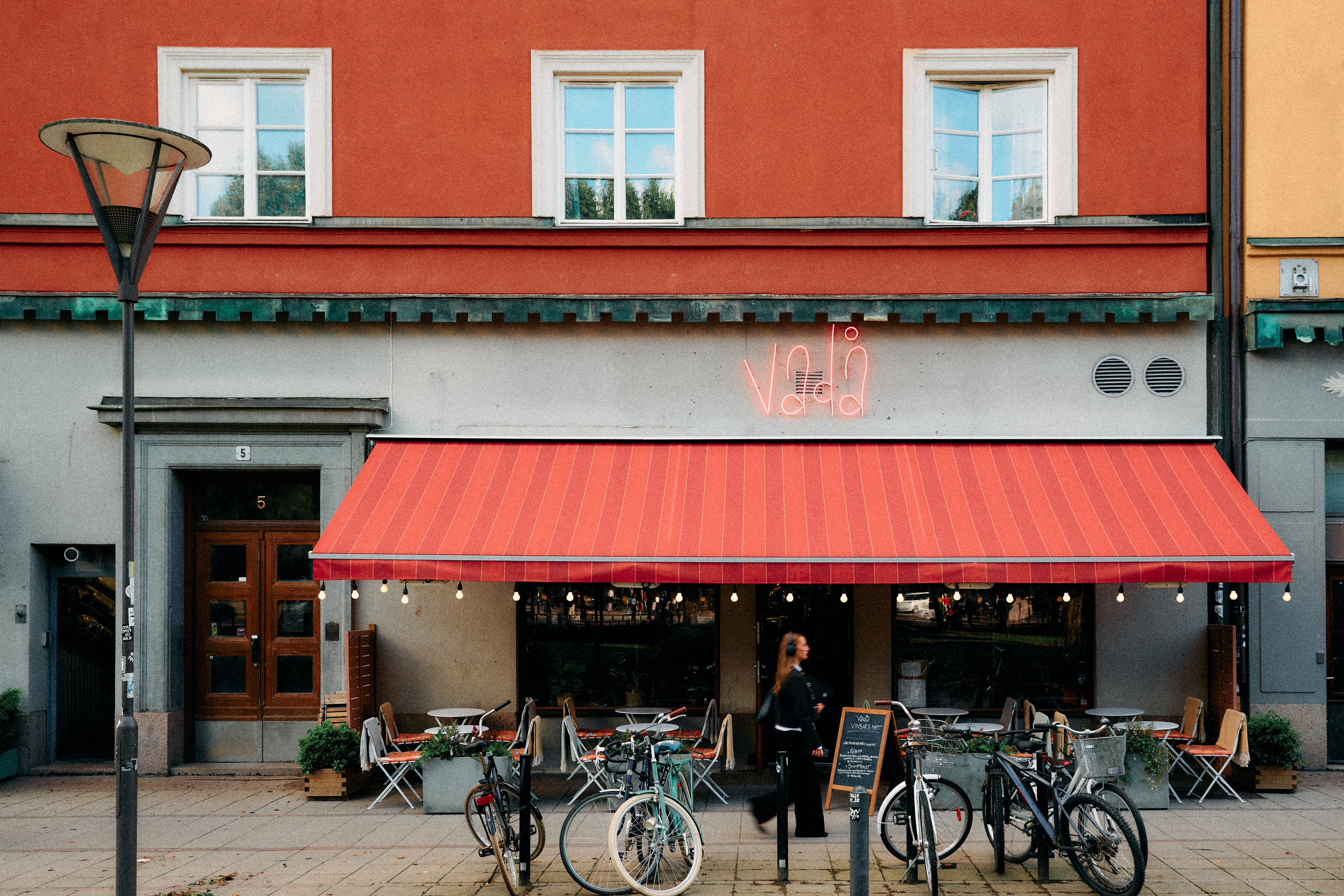 Vadå - Vinbar & Matbar i Stockholm